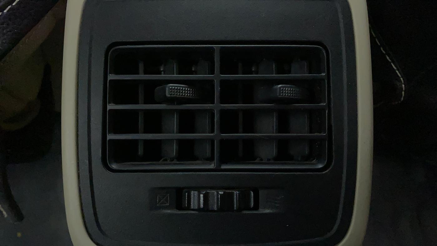 2018 Maruti Dzire VXI, Petrol, Manual, 52,319 km, Rear AC Vents