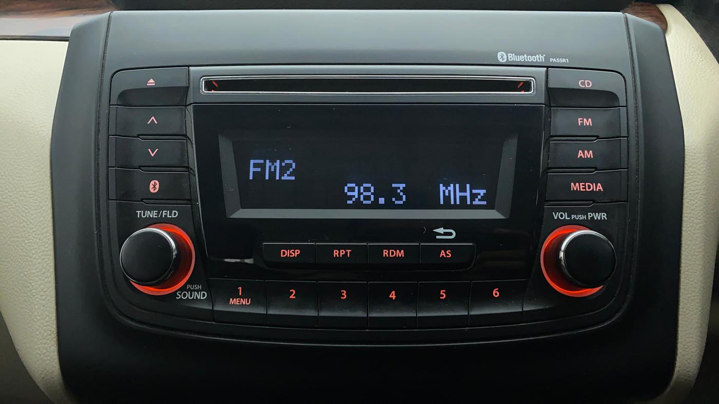 2018 Maruti Dzire VXI, Petrol, Manual, 52,319 km, Infotainment System