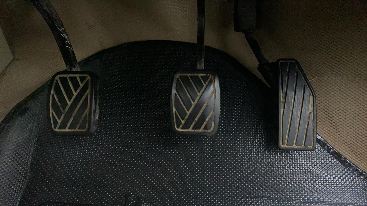 2018 Maruti Dzire VXI, Petrol, Manual, 52,319 km, Pedals