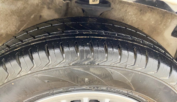 2018 Maruti Alto 800 LXI, Petrol, Manual, 76,494 km, Right Front Tyre Tread