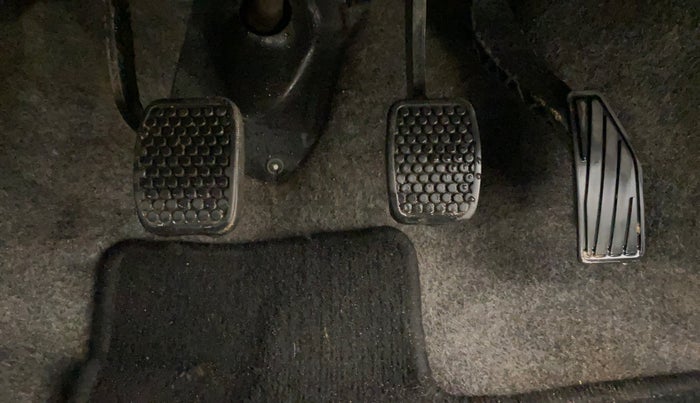 2018 Maruti Alto 800 LXI, Petrol, Manual, 76,494 km, Pedals