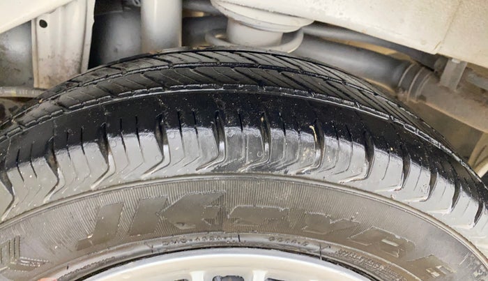 2018 Maruti Alto 800 LXI, Petrol, Manual, 76,494 km, Left Rear Tyre Tread