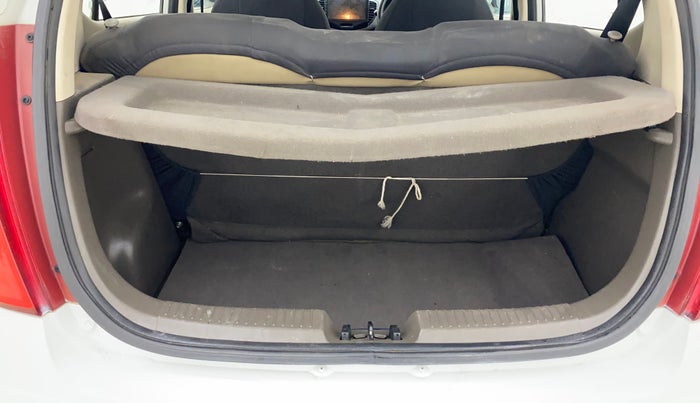 2013 Hyundai i10 MAGNA 1.1, Petrol, Manual, 76,739 km, Boot Inside