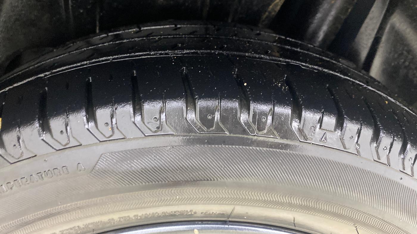 2022 Maruti XL6 ALPHA AT, Petrol, Automatic, 56,295 km, Left Rear Tyre Tread