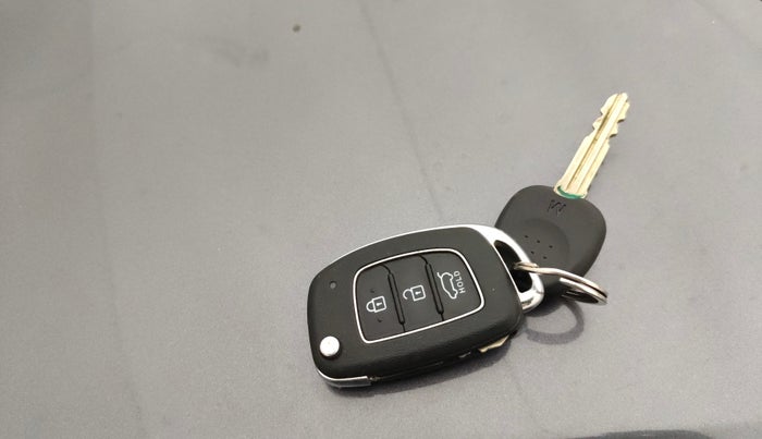 2017 Hyundai Elite i20 SPORTZ 1.2, Petrol, Manual, 81,590 km, Key Close Up