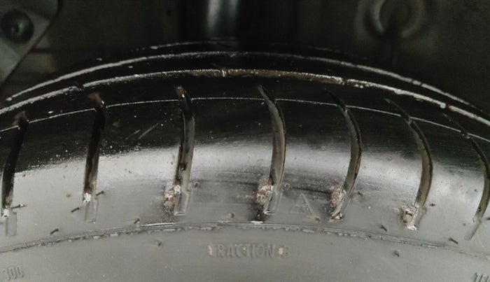 2017 Hyundai Elite i20 SPORTZ 1.2, Petrol, Manual, 81,590 km, Right Rear Tyre Tread