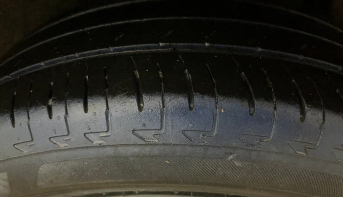 2017 Maruti IGNIS DELTA 1.2, Petrol, Manual, 52,480 km, Left Rear Tyre Tread