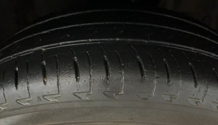 2017 Maruti IGNIS DELTA 1.2, Petrol, Manual, 52,480 km, Right Front Tyre Tread