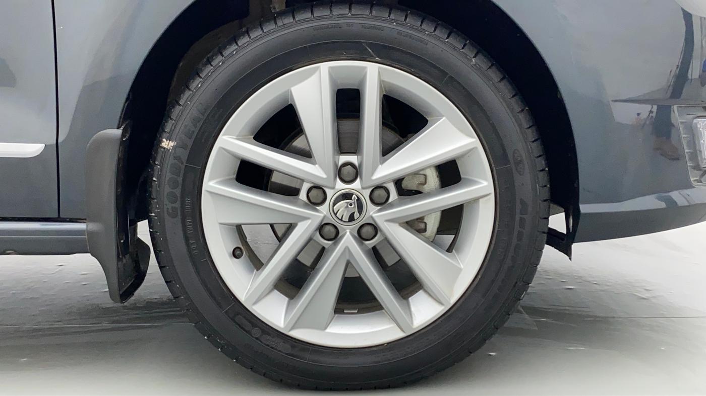 2021 Skoda Rapid STYLE 1.0TSI MT, Petrol, Manual, 10,716 km, Right Front Wheel