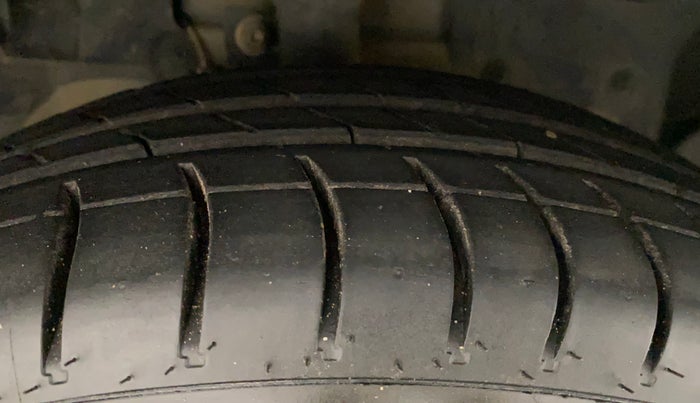 2018 Ford FREESTYLE TITANIUM 1.2 PETROL, Petrol, Manual, 40,733 km, Right Front Tyre Tread