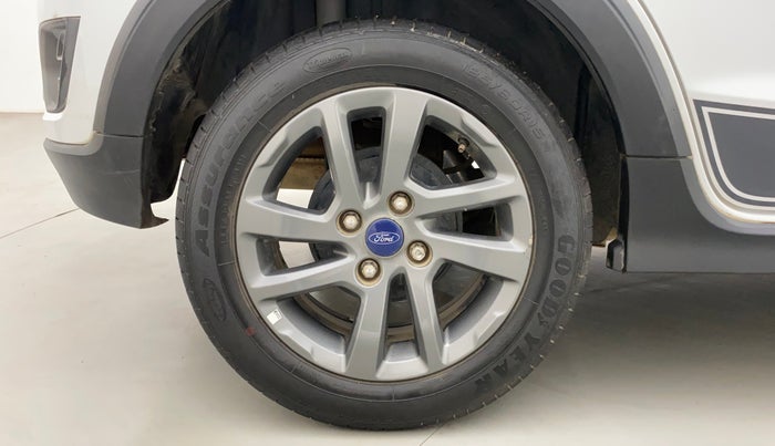 2018 Ford FREESTYLE TITANIUM 1.2 PETROL, Petrol, Manual, 40,733 km, Right Rear Wheel