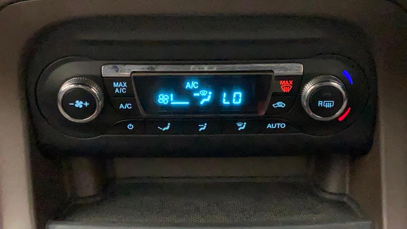 2018 Ford FREESTYLE TITANIUM 1.2 PETROL, Petrol, Manual, 40,733 km, Automatic Climate Control