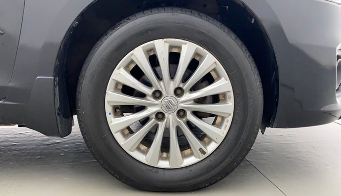 2014 Maruti Ciaz ZXI, Petrol, Manual, 94,200 km, Right Front Tyre