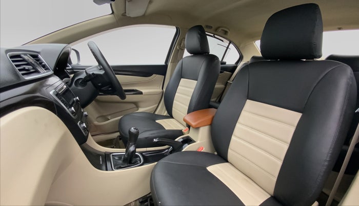 2014 Maruti Ciaz ZXI, Petrol, Manual, 94,200 km, Right Side Front Door Cabin View