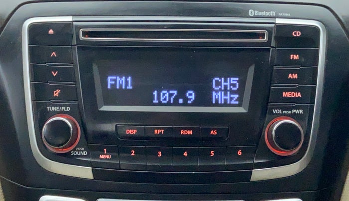 2014 Maruti Ciaz ZXI, Petrol, Manual, 94,200 km, Infotainment System