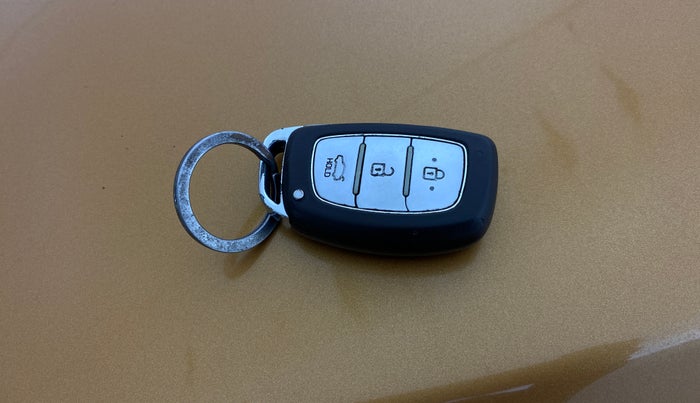 2015 Hyundai Grand i10 ASTA AT 1.2 KAPPA VTVT, Petrol, Automatic, 52,112 km, Key Close Up