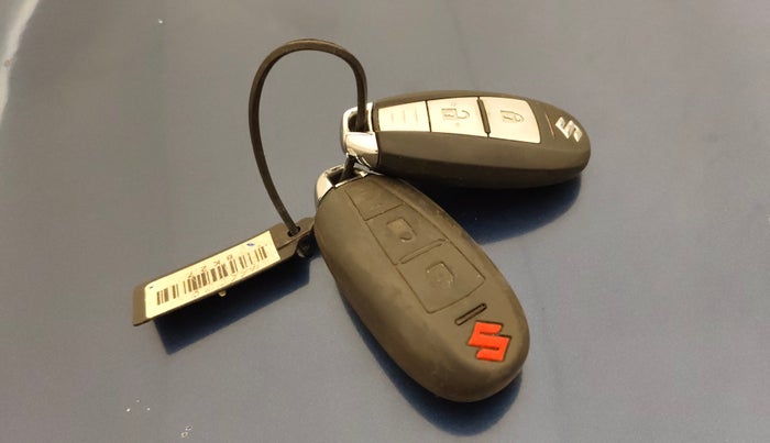 2018 Maruti Baleno ALPHA PETROL 1.2, CNG, Manual, 90,139 km, Key Close Up