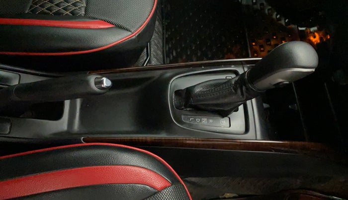 2019 Toyota Glanza V CVT, Petrol, Automatic, 38,099 km, Gear Lever