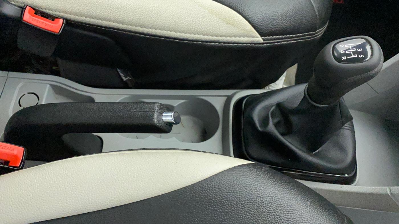 2022 Tata Tiago XT CNG, CNG, Manual, 12,253 km, Gear Lever
