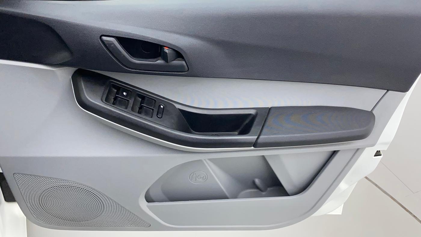 2022 Tata Tiago XT CNG, CNG, Manual, 12,253 km, Driver Side Door Panels Control