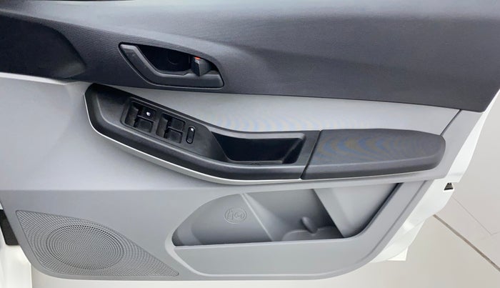 2022 Tata Tiago XT CNG, CNG, Manual, 12,253 km, Driver Side Door Panels Control