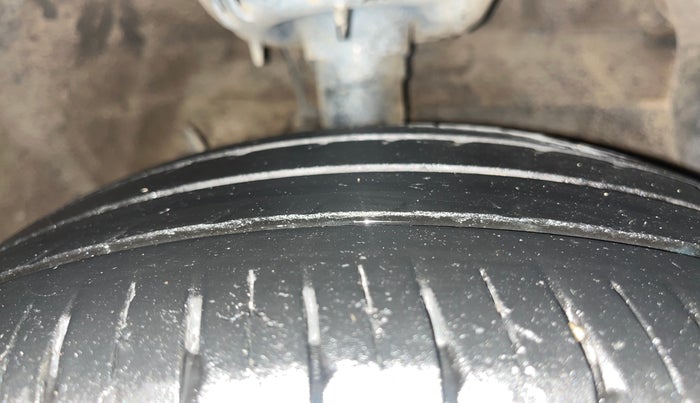 2022 Hyundai AURA SX PLUS 1.2 AMT, Petrol, Automatic, 46,491 km, Right Front Tyre Tread