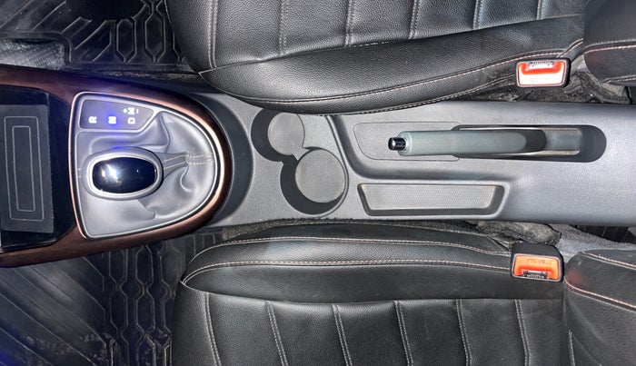 2022 Hyundai AURA SX PLUS 1.2 AMT, Petrol, Automatic, 46,491 km, Gear Lever