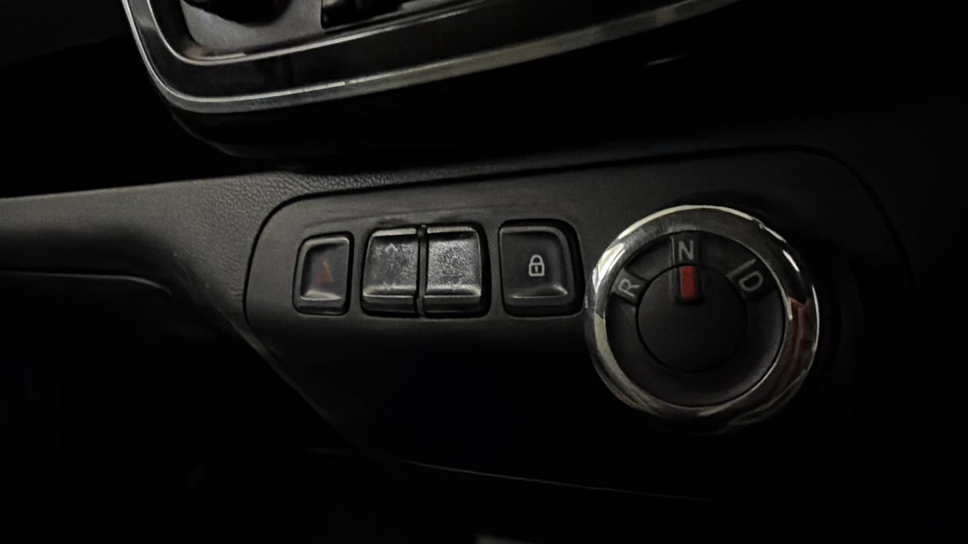 2018 Renault Kwid RXT 1.0 AMT (O), Petrol, Automatic, 57,009 km, Gear Lever