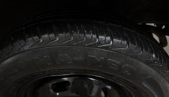 2018 Renault Kwid RXT 1.0 AMT (O), Petrol, Automatic, 57,009 km, Left Rear Tyre Tread