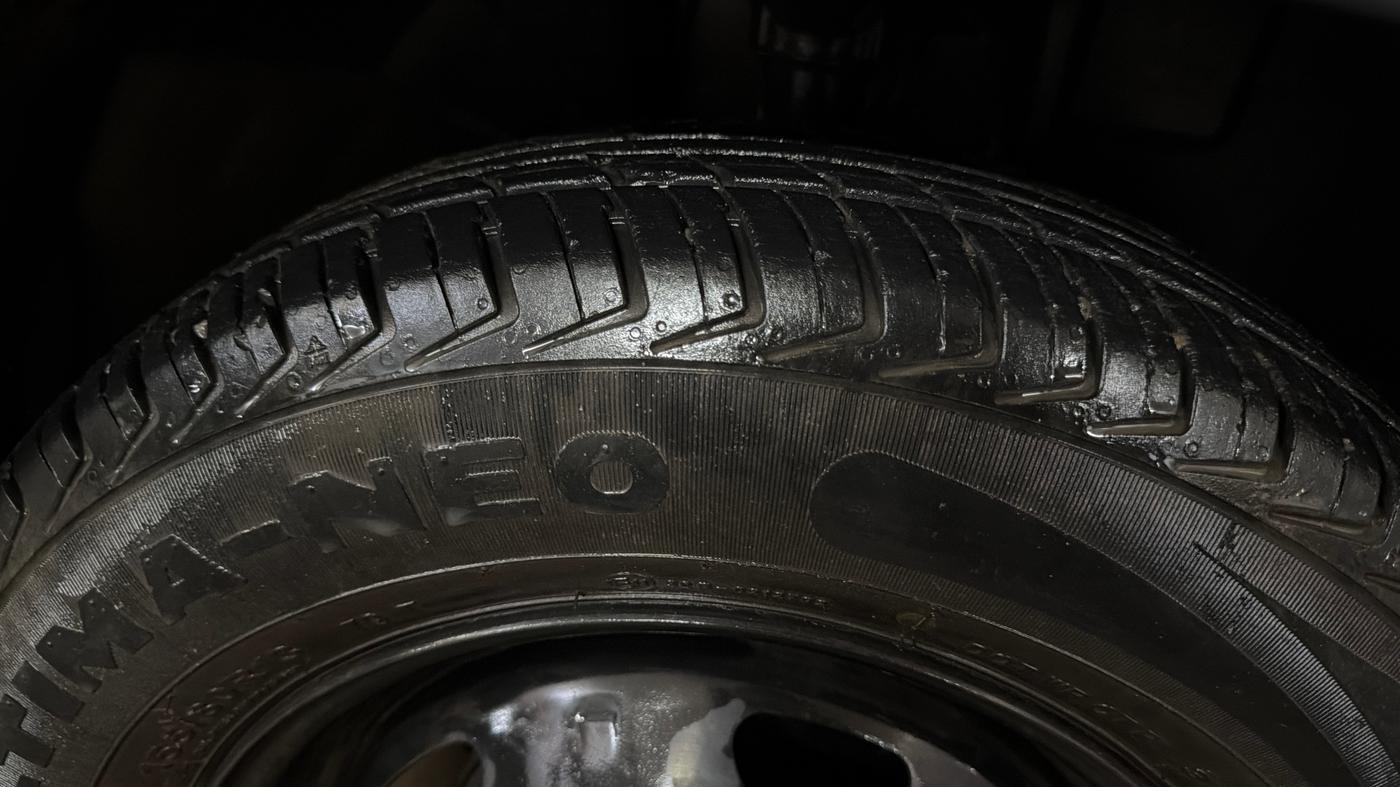 2018 Renault Kwid RXT 1.0 AMT (O), Petrol, Automatic, 57,009 km, Right Front Tyre Tread