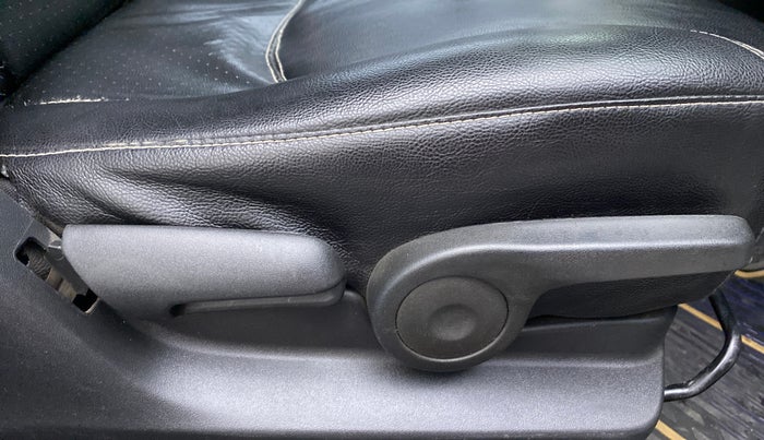 2016 Maruti S Cross ZETA 1.3, Diesel, Manual, 62,392 km, Driver Side Adjustment Panel