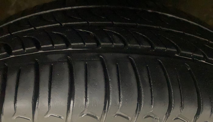 2015 Maruti Alto K10 VXI AMT, Petrol, Automatic, 37,287 km, Right Front Tyre Tread