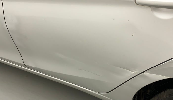 2014 Maruti Ciaz VXI+AT, Petrol, Automatic, 97,770 km, Rear left door - Slightly dented