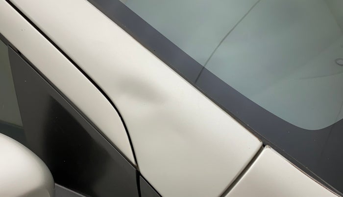 2014 Maruti Ciaz VXI+AT, Petrol, Automatic, 97,770 km, Right A pillar - Slightly dented