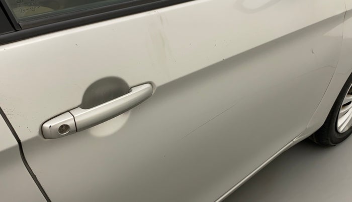 2014 Maruti Ciaz VXI+AT, Petrol, Automatic, 97,770 km, Driver-side door - Paint has faded