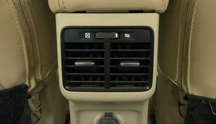 2014 Maruti Ciaz VXI+AT, Petrol, Automatic, 97,770 km, Rear AC Vents