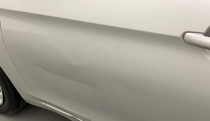 2014 Maruti Ciaz VXI+AT, Petrol, Automatic, 97,770 km, Front passenger door - Slightly dented
