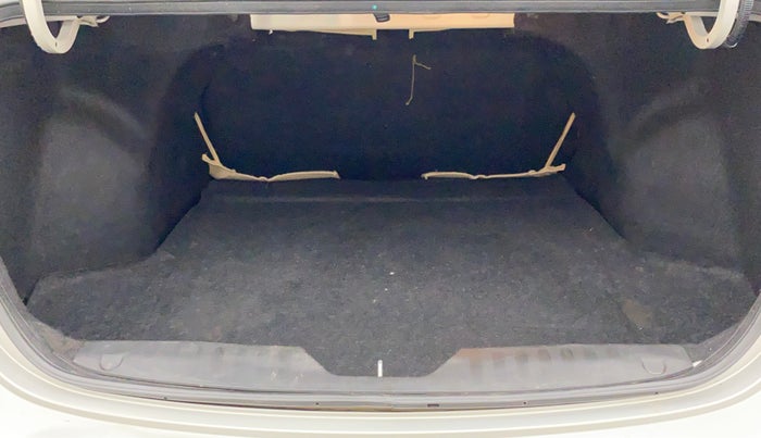 2014 Maruti Ciaz VXI+AT, Petrol, Automatic, 97,770 km, Boot Inside