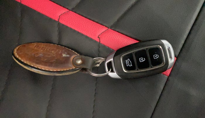 2019 Hyundai Verna 1.6 CRDI SX, Diesel, Manual, 67,455 km, Key Close Up