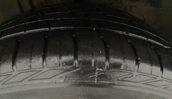 2019 Tata NEXON XZA PLUS DIESEL, Diesel, Automatic, 51,615 km, Right Front Tyre Tread