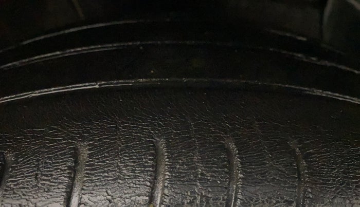 2019 Hyundai GRAND I10 NIOS SPORTZ 1.2 KAPPA VTVT DUAL TONE, Petrol, Manual, 58,779 km, Right Front Tyre Tread