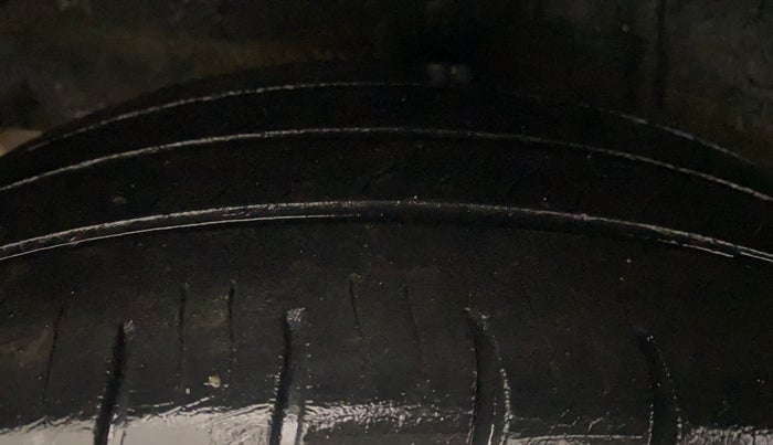 2019 Hyundai GRAND I10 NIOS SPORTZ 1.2 KAPPA VTVT DUAL TONE, Petrol, Manual, 58,779 km, Right Rear Tyre Tread