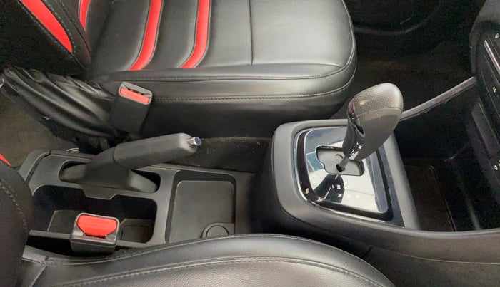 2021 Tata PUNCH CREATIVE AMT 1.2 RTN DUAL TONE, Petrol, Automatic, 43,489 km, Gear Lever