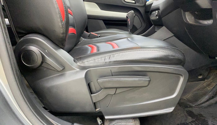 2021 Tata PUNCH CREATIVE AMT 1.2 RTN DUAL TONE, Petrol, Automatic, 43,489 km, Driver Side Adjustment Panel