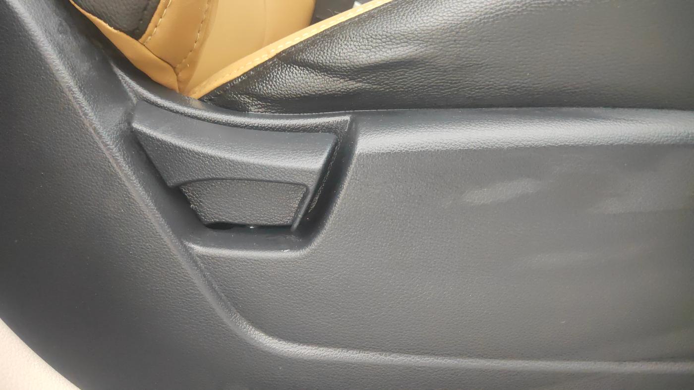2019 Mahindra XUV300 W6 1.2 PETROL, Petrol, Manual, 36,627 km, Driver Side Adjustment Panel