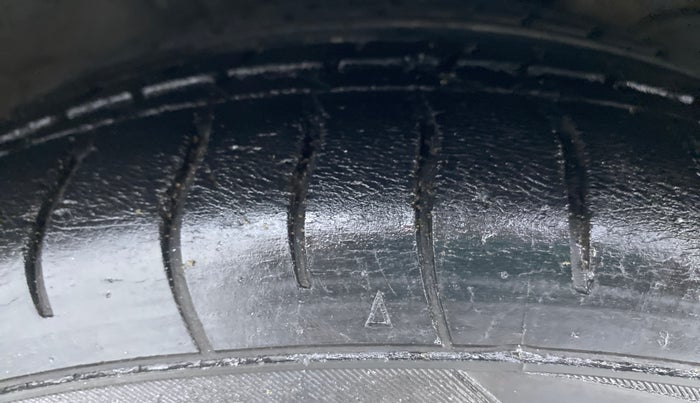 2013 Hyundai Verna FLUIDIC 1.6 SX VTVT, Petrol, Manual, 60,623 km, Right Front Tyre Tread