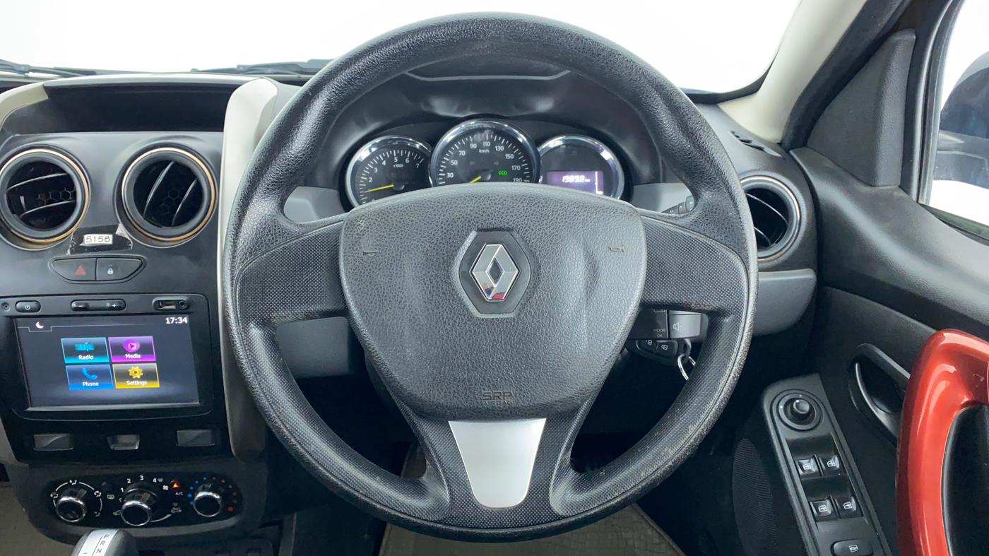 2017 Renault Duster RXS CVT 106 PS, Petrol, Automatic, 49,600 km, Steering Wheel Close Up