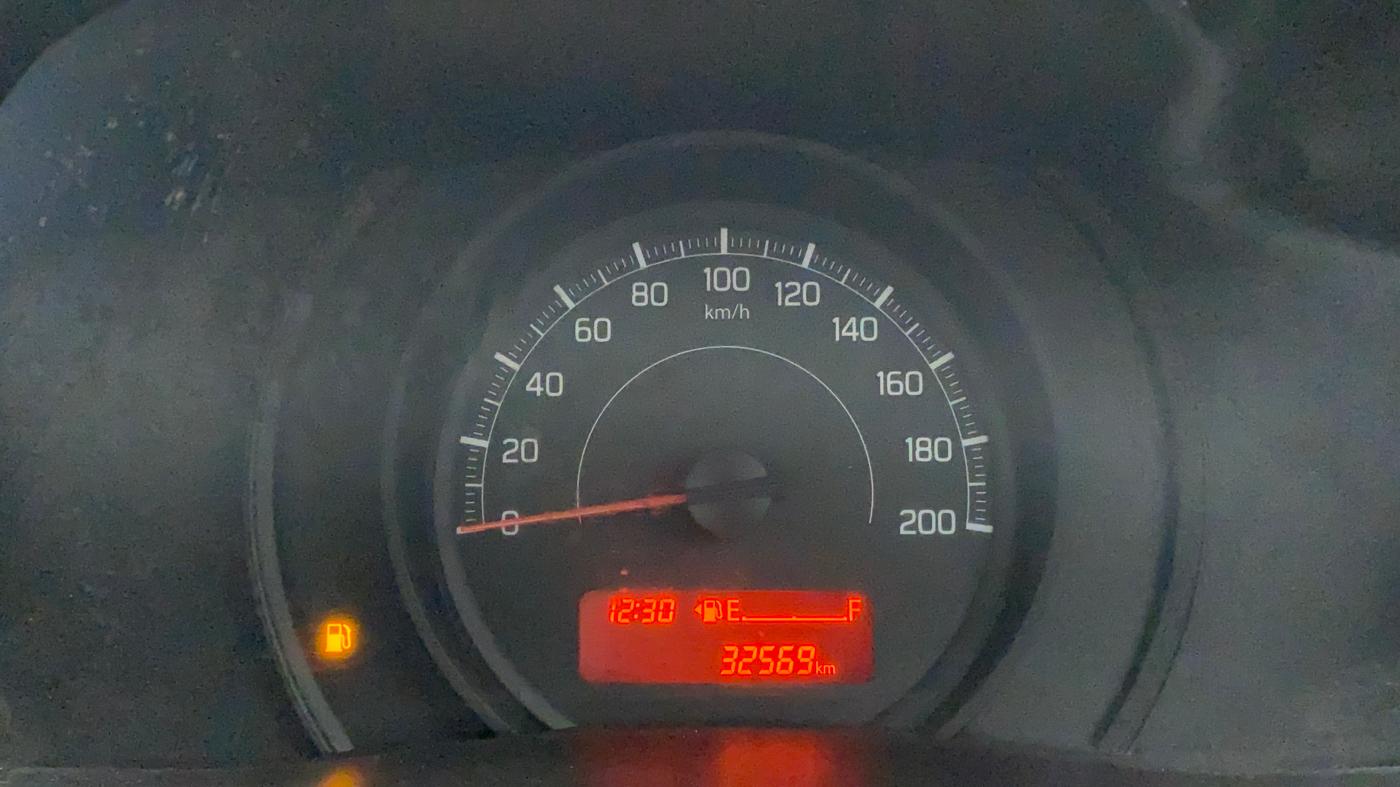 2017 Maruti Dzire LXI, CNG, Manual, 32,849 km, Odometer Image