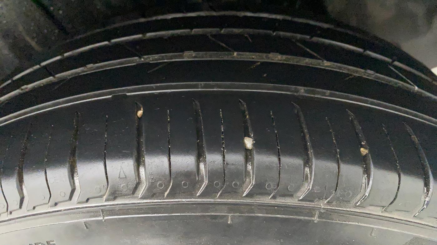 2017 Maruti Vitara Brezza VDI OPT, Diesel, Manual, 83,652 km, Left Rear Tyre Tread