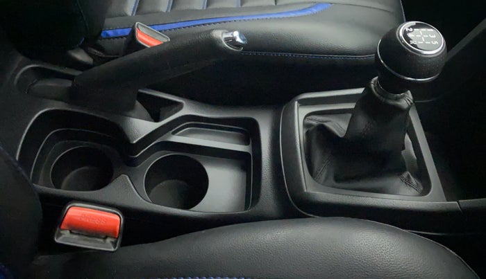 2017 Maruti Vitara Brezza VDI OPT, Diesel, Manual, 83,652 km, Gear Lever